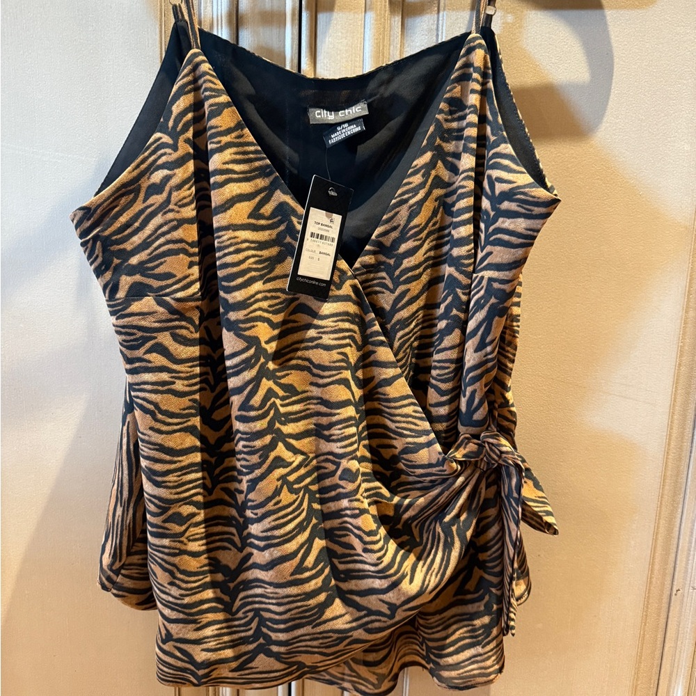 City Chic Women's NWT Tiger Print Top